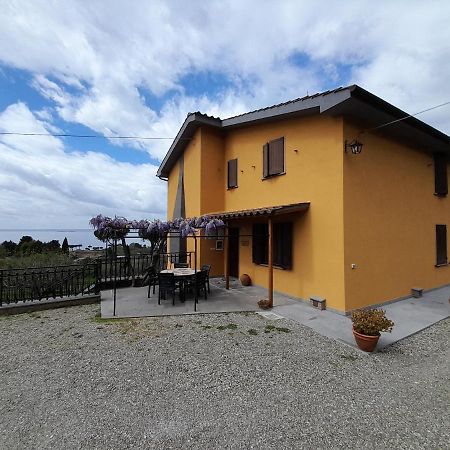 Casa Vacanze Antica Volsinii Больсена Экстерьер фото